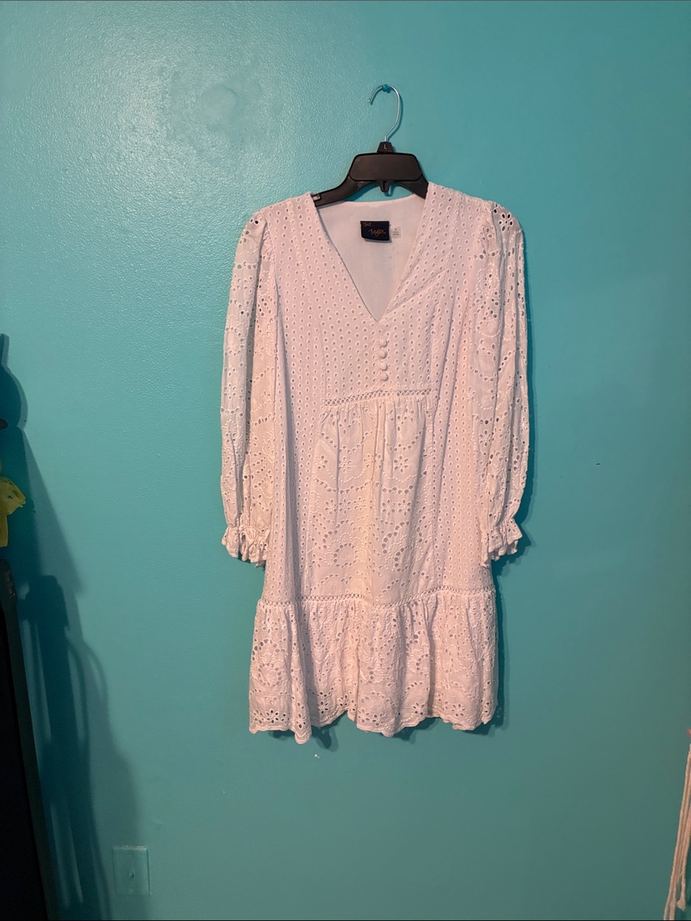 Just...Taylor White Eyelet V-Neck Tiered Dress